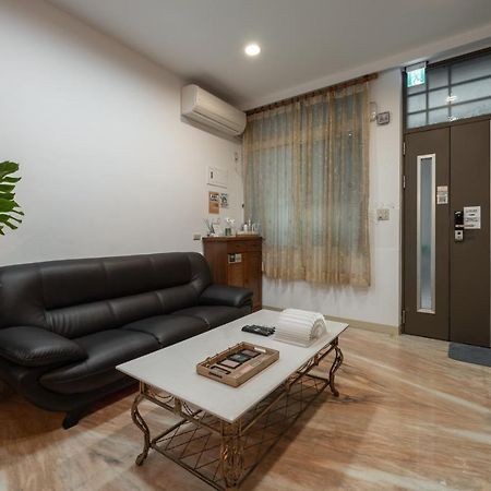 Mh Alley Тайнань Экстерьер фото
